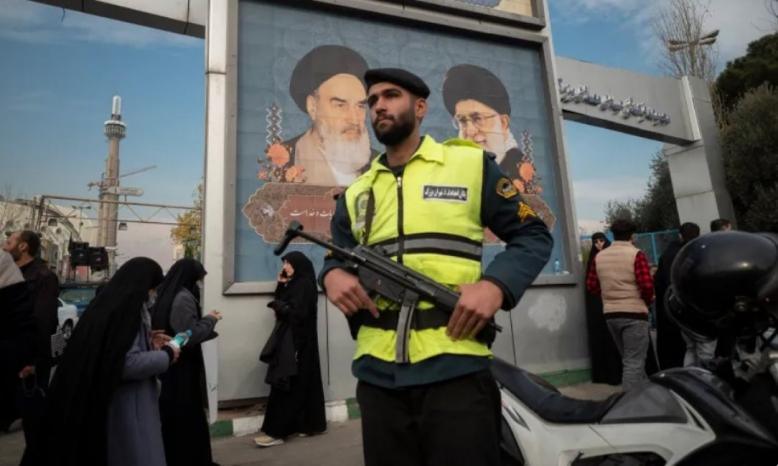 إيران تعتقل 22 شخصا بتهمة التجسس لصالح الكيان الإسرائيلي