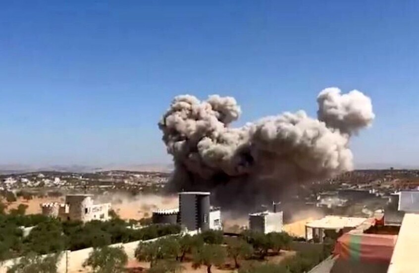 الطالبان: مقتل 13 شخصا بينهم 11 طفلا في غارات جوية باكستانية