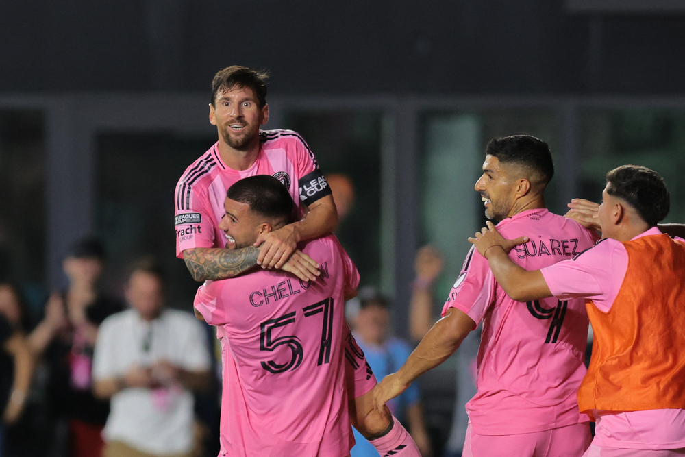 ميسي يقود إنتر ميامي للفوز على أطلس في بطولة كأس الدوريات