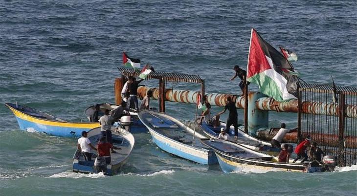 "بحرية العدو الصهيوني" تعتقل ثلاثة صيادين فلسطينيين غرب ميناء غزة