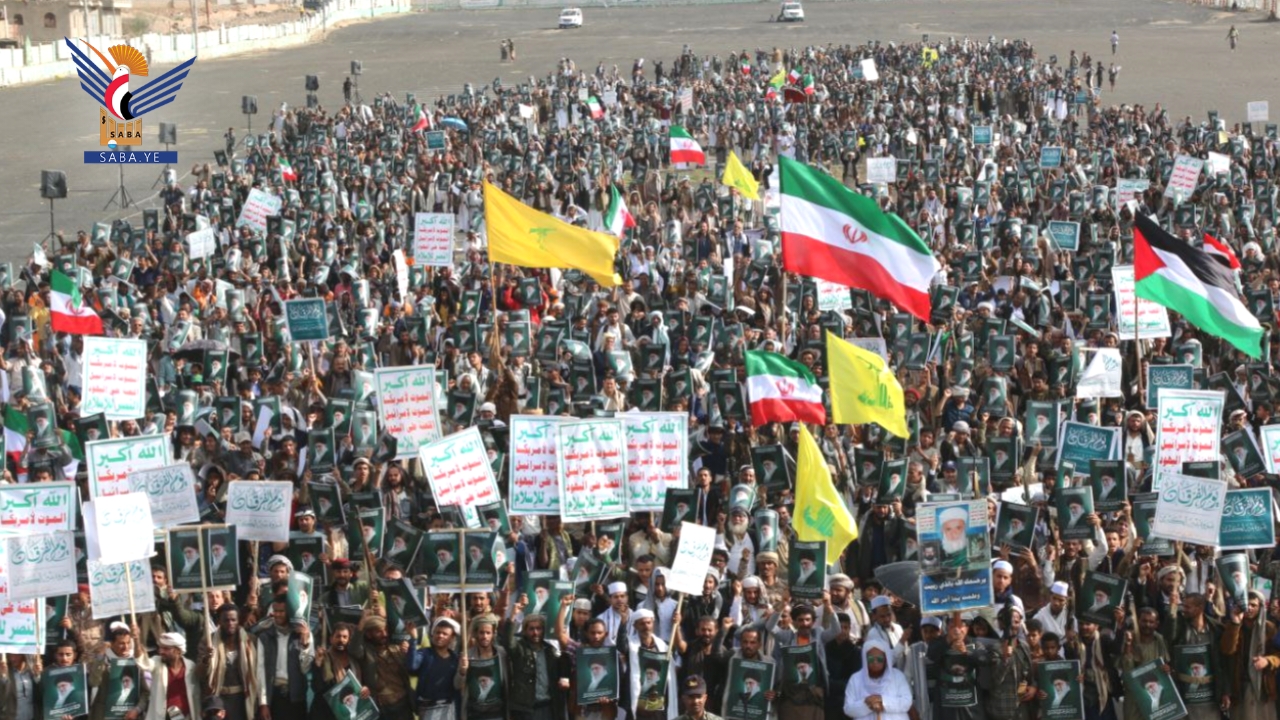 أبناء تعز يحتشدون في 85 ساحة بتعز في مسيرات "مع إيران ولبنان نحيي يوم الفرقان"