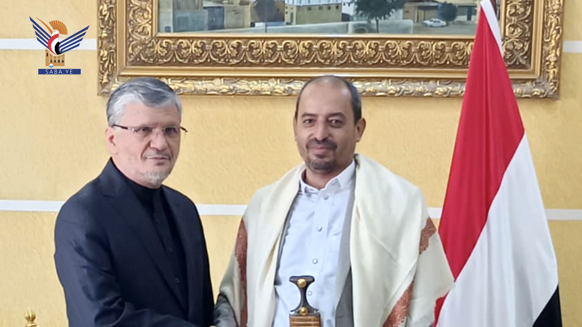 نائب وزير الخارجية يبحث مع السفير الإيراني بصنعاء مجالات التعاون المشترك