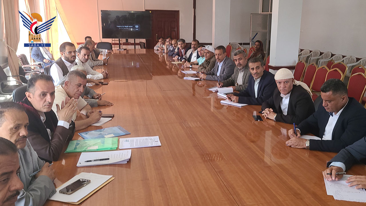 إب تناقش إعداد التقرير الخدمي والتنموي للسلطة المحلية للعام 1446هـ 