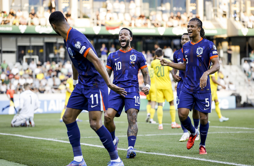 هولندا تحقق فوزا ثمينا على ليتوانيا في تصفيات كأس العالم