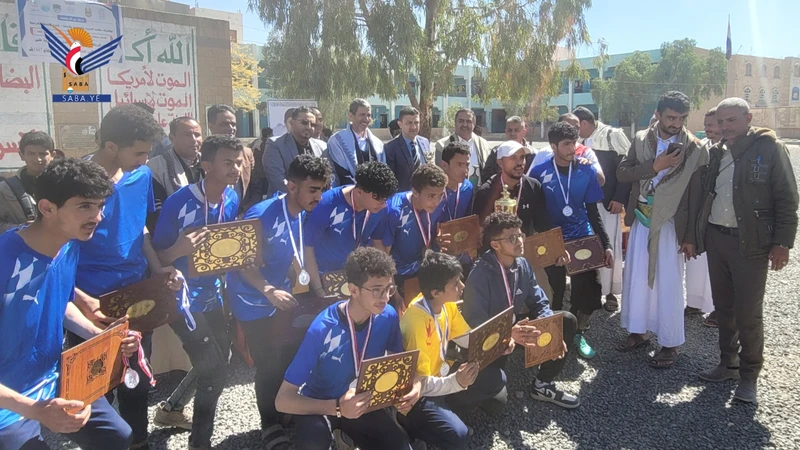 نائب وزير التربية يُكرّم المراكز الأولى بدوري الشهيد زكريا حجر لكرة القدم في بني الحارث