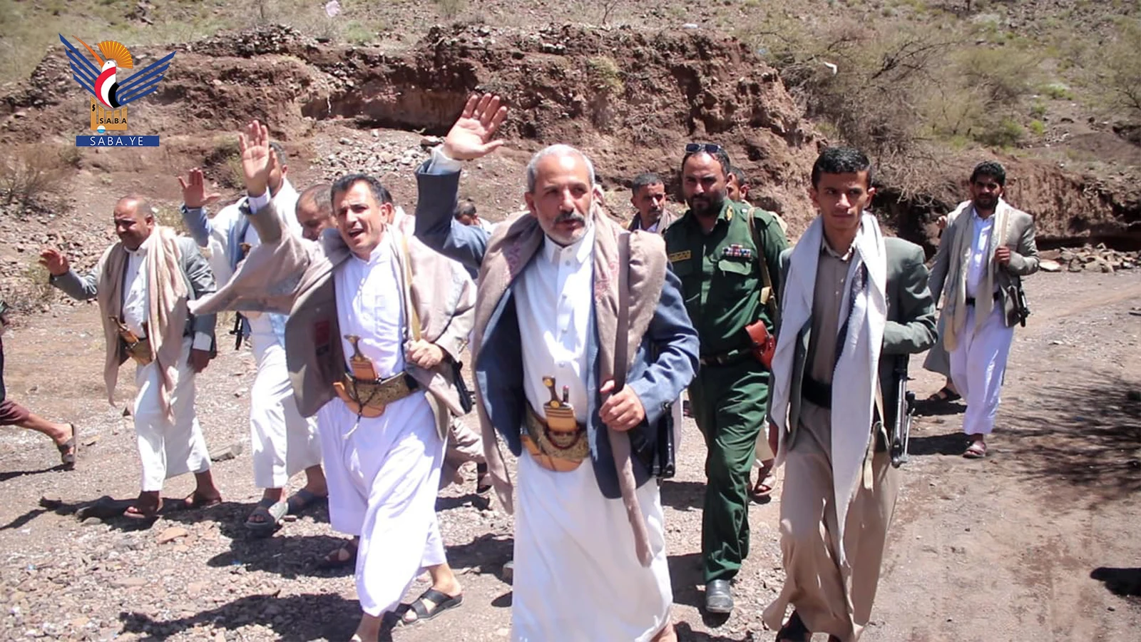 الضالع.. قيادات من المكتب السياسي لأنصار الله يتفقدون أحوال المرابطين في مريس