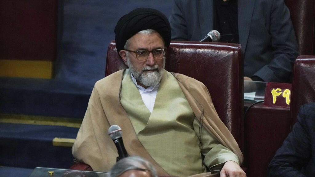 وزارة الاستخبارات الإيرانية تعلن استشهاد وزيرها إسماعيل خطيب