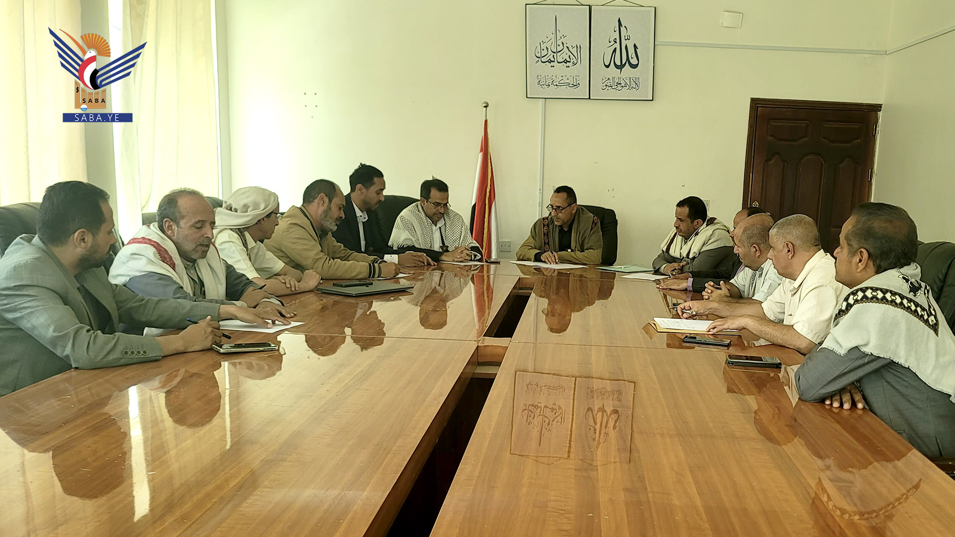 مناقشة إنجاز أدلة تبسيط الإجراءات وتطوير الخدمات بحجة