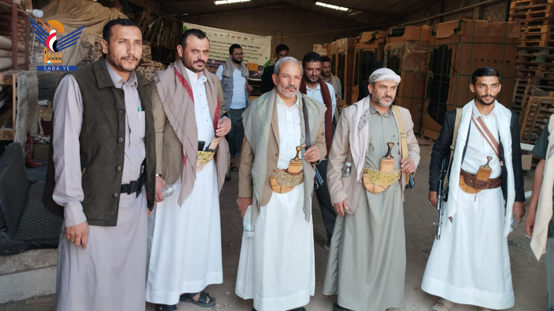 توزيع منظومات طاقة بديلة لمزارعين في دمت بالضالع