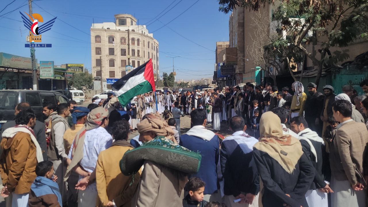 أبناء العاصمة صنعاء يؤكدون وقوفهم مع الشعب الصومالي ورفضهم مؤامرات العدو الصهيوني