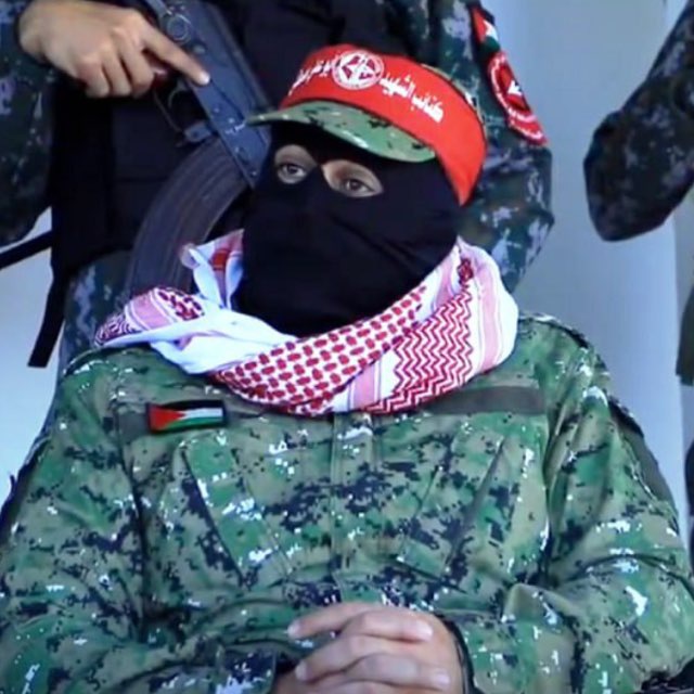 كتائب أبو علي مصطفى محذرةً قادة الكيان الصهيوني: المساس بحياة أي بطل خلف القضبان يعني فتح أبواب الجحيم عليكم