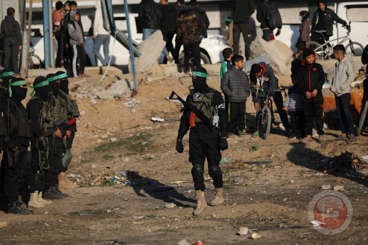 مباحثات في القاهرة.. صفقتا تبادل وإدخال كرافانات إلى غزة