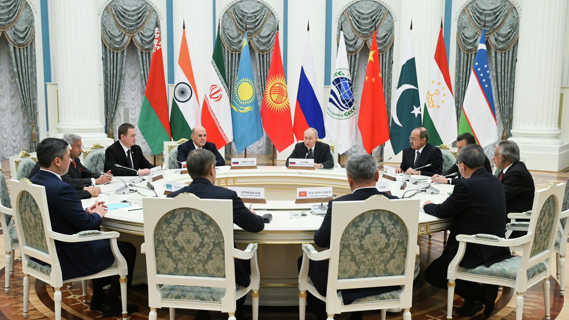 أمين عام "شنغهاي للتعاون": مسألة العملة الموحدة للمنظمة ليست مطروحة على جدول الأعمال