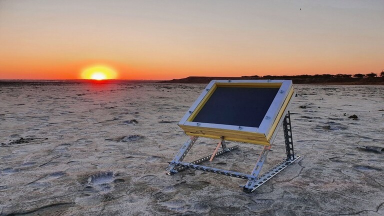 ابتكار مادة تستخلص الماء من هواء الصحراء ابتكار مادة تستخلص الماء من هواء الصحراء