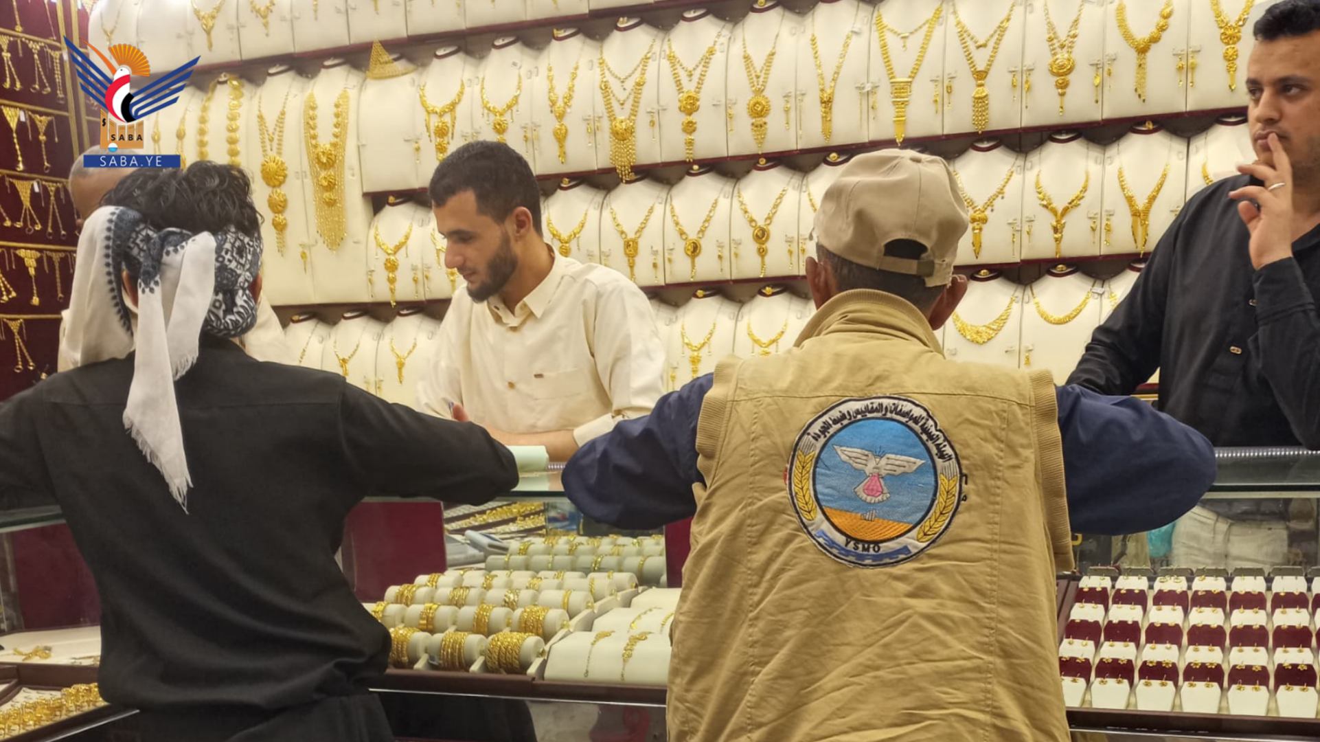 المواصفات والمقاييس تنفذ نزولا ميدانيا للرقابة على محلات بيع الذهب