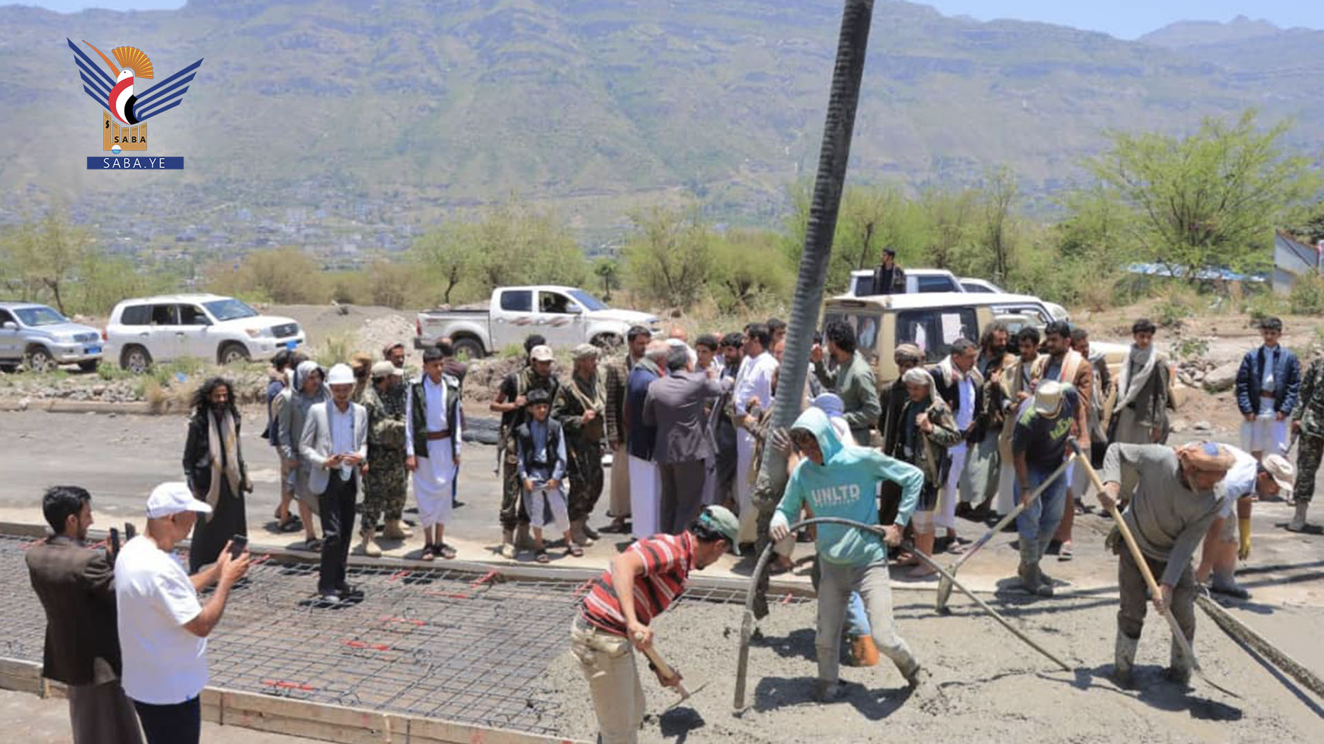 محافظ إب يتفقد سير تنفيذ مشروع طريق "شارع الثلاثين - السحول"