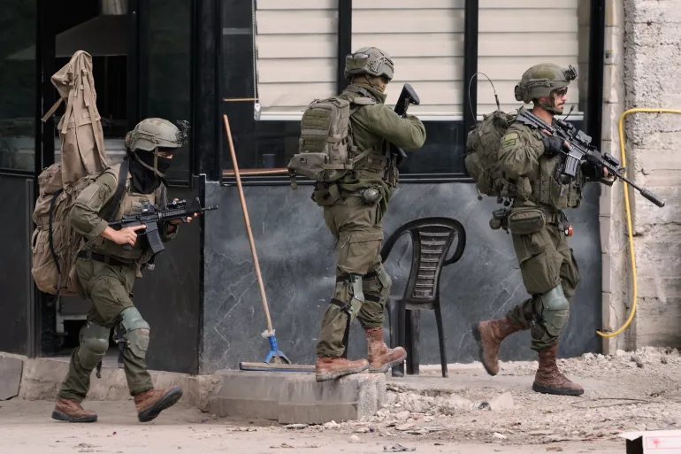 العدو الإسرائيلي يدمر بنى تحتية في قباطية ويقطع الكهرباء ويعتقل مدنيين