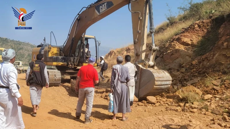 تدشين أعمال توسعة طريق وادي سماع القلة بمديرية الخبت في المحويت تدشين أعمال توسعة طريق وادي سماع القلة بمديرية الخبت في المحويت