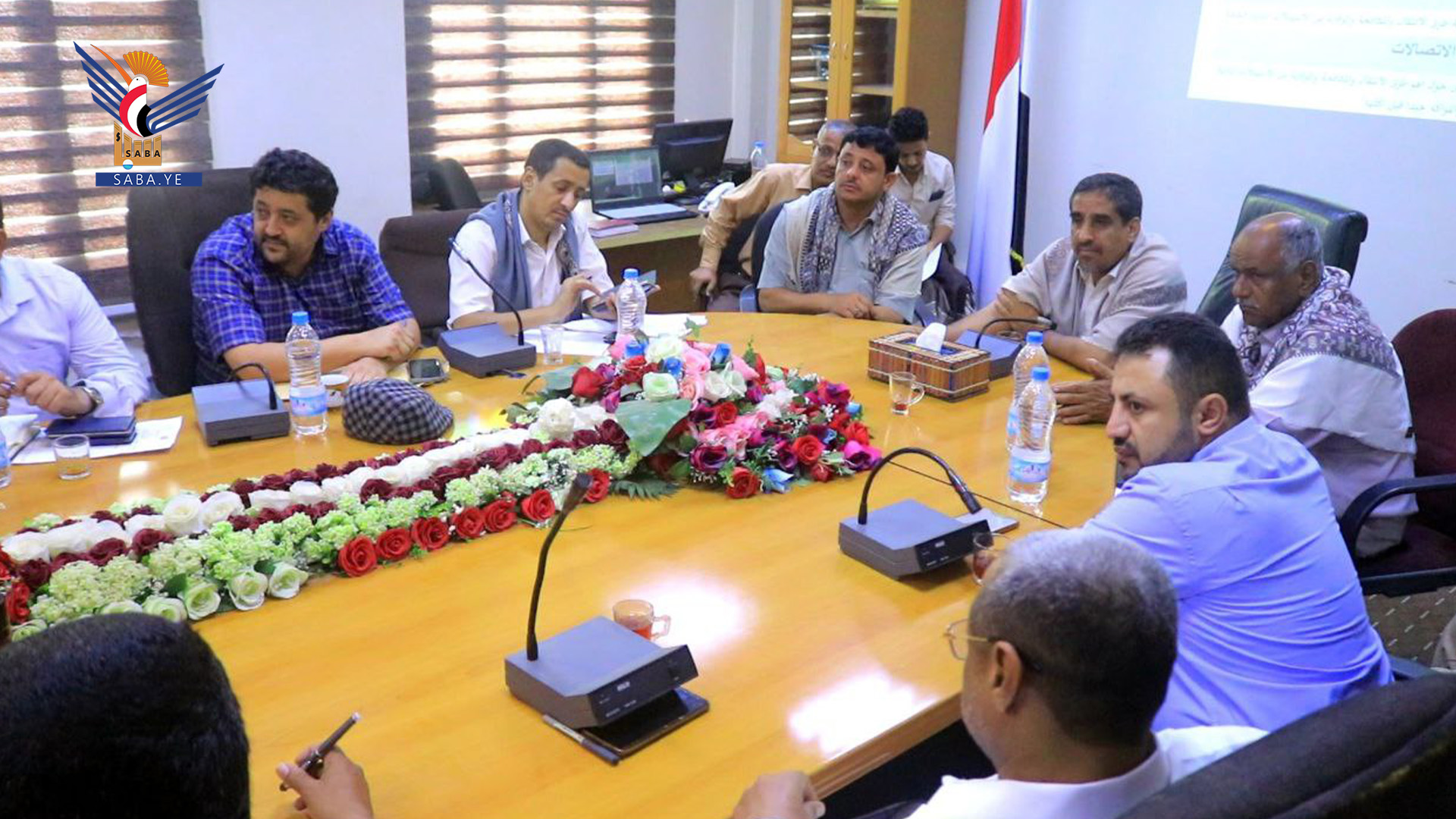 مناقشة التدابير للحد من الإسهالات المائية بمحافظة الحديدة مناقشة التدابير للحد من الإسهالات المائية بمحافظة الحديدة