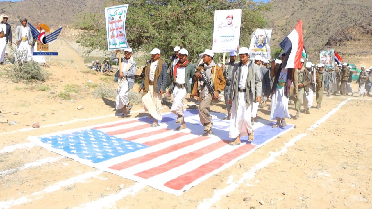 عرض ومناورة عسكرية لخريجي "طوفان الأقصى" في سحار بصعدة عرض ومناورة عسكرية لخريجي "طوفان الأقصى" في سحار بصعدة