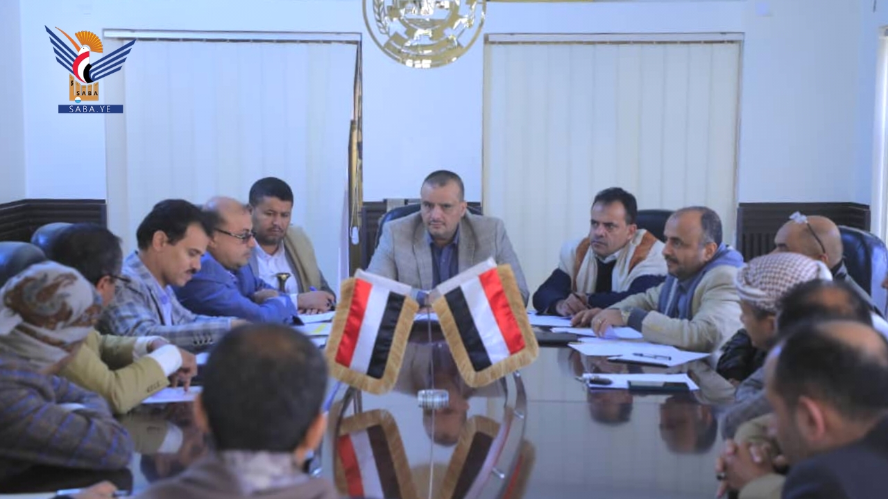 مناقشة الصعوبات التي تواجه ملاك معامل الدباغة ومصانع الجلديات في صنعاء