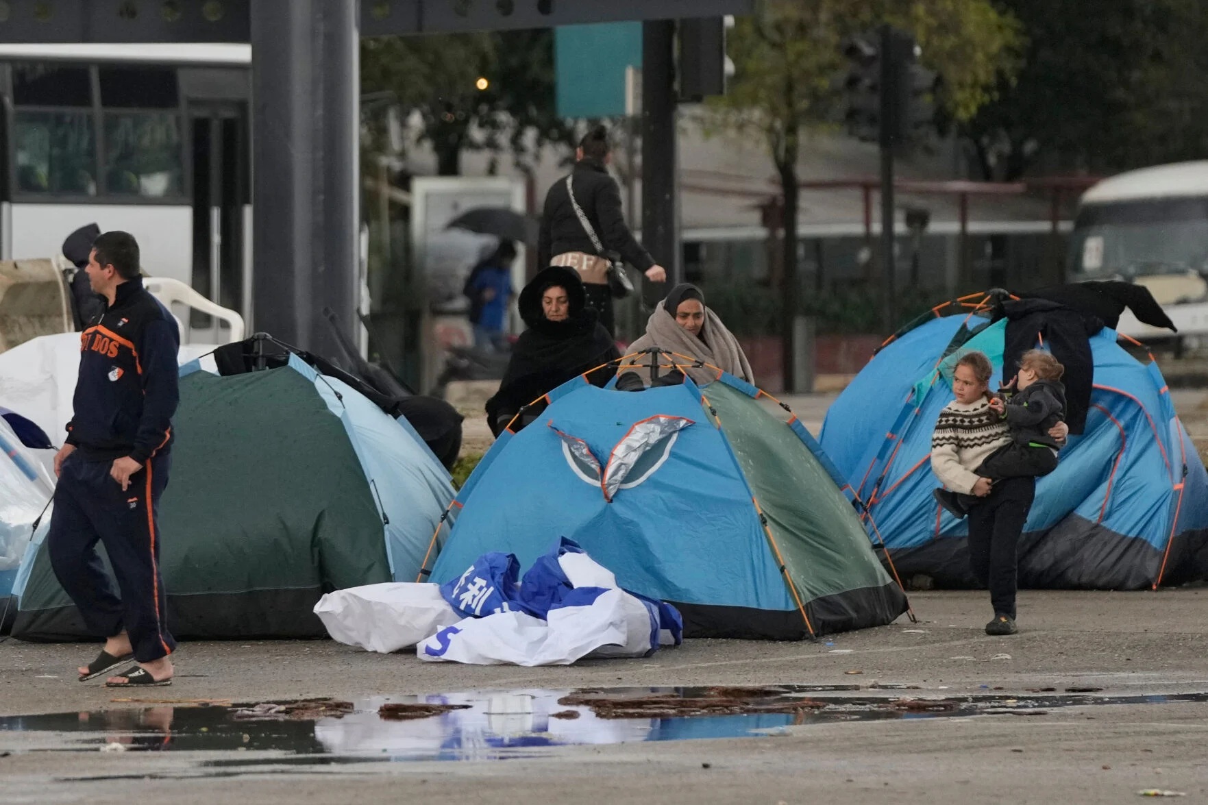 الأورومتوسطي: أوامر الإخلاء "الإسرائيلية" تفجّر موجة نزوح واسعة وأوضاعًا إنسانية كارثية في لبنان