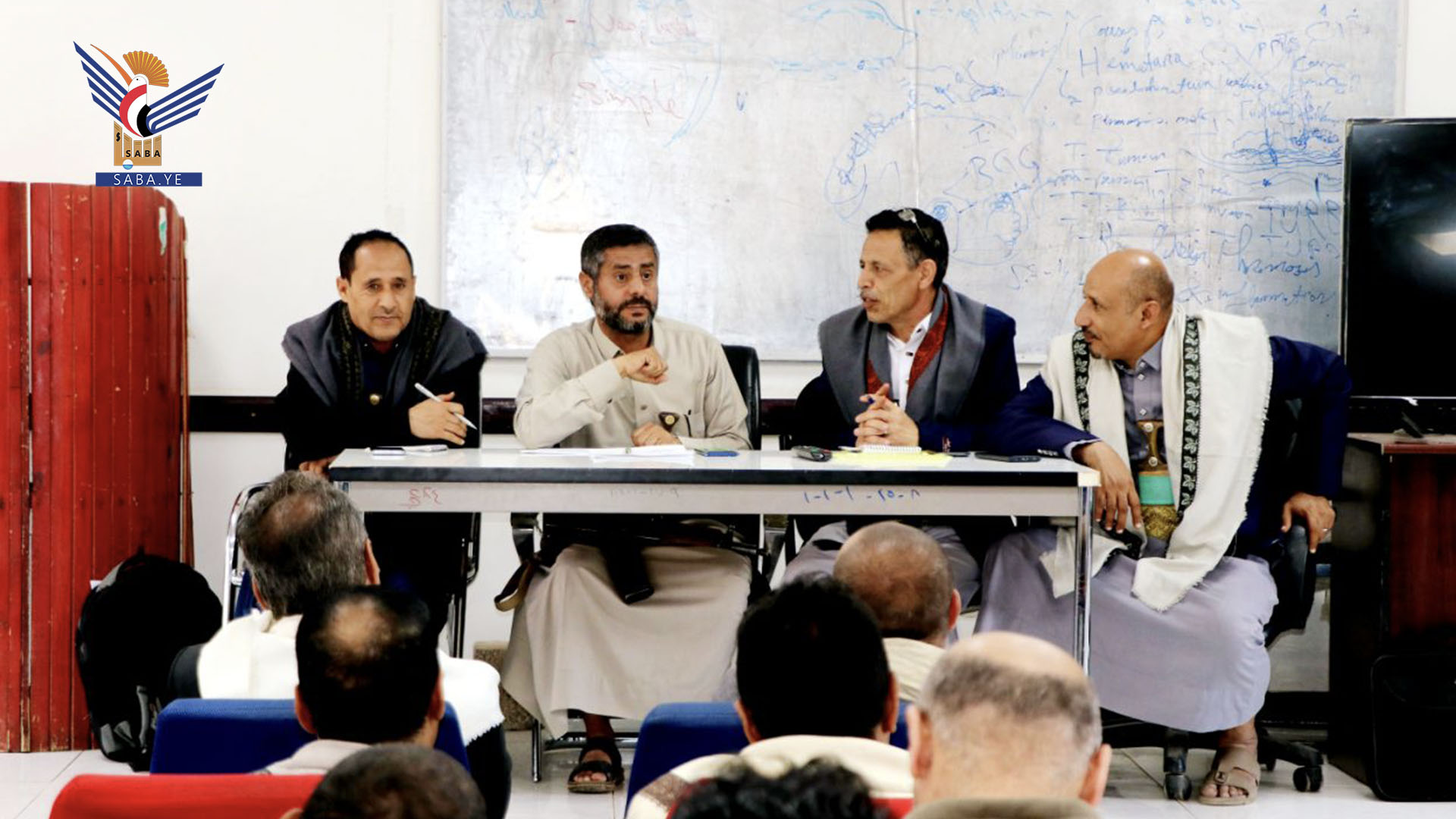 محافظ ذمار يلتقي لجنة وزارة الإدارة والتنمية المحلية والريفية