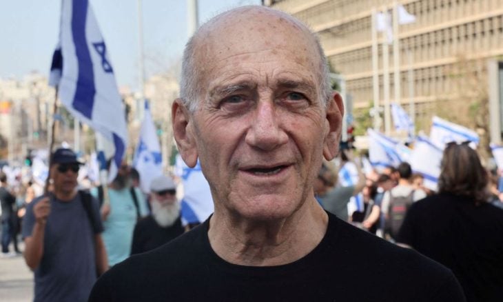 أولمرت: جرائم الحرب لا ترتكب في غزة فقط بل بالضفة أيضا ويوميا