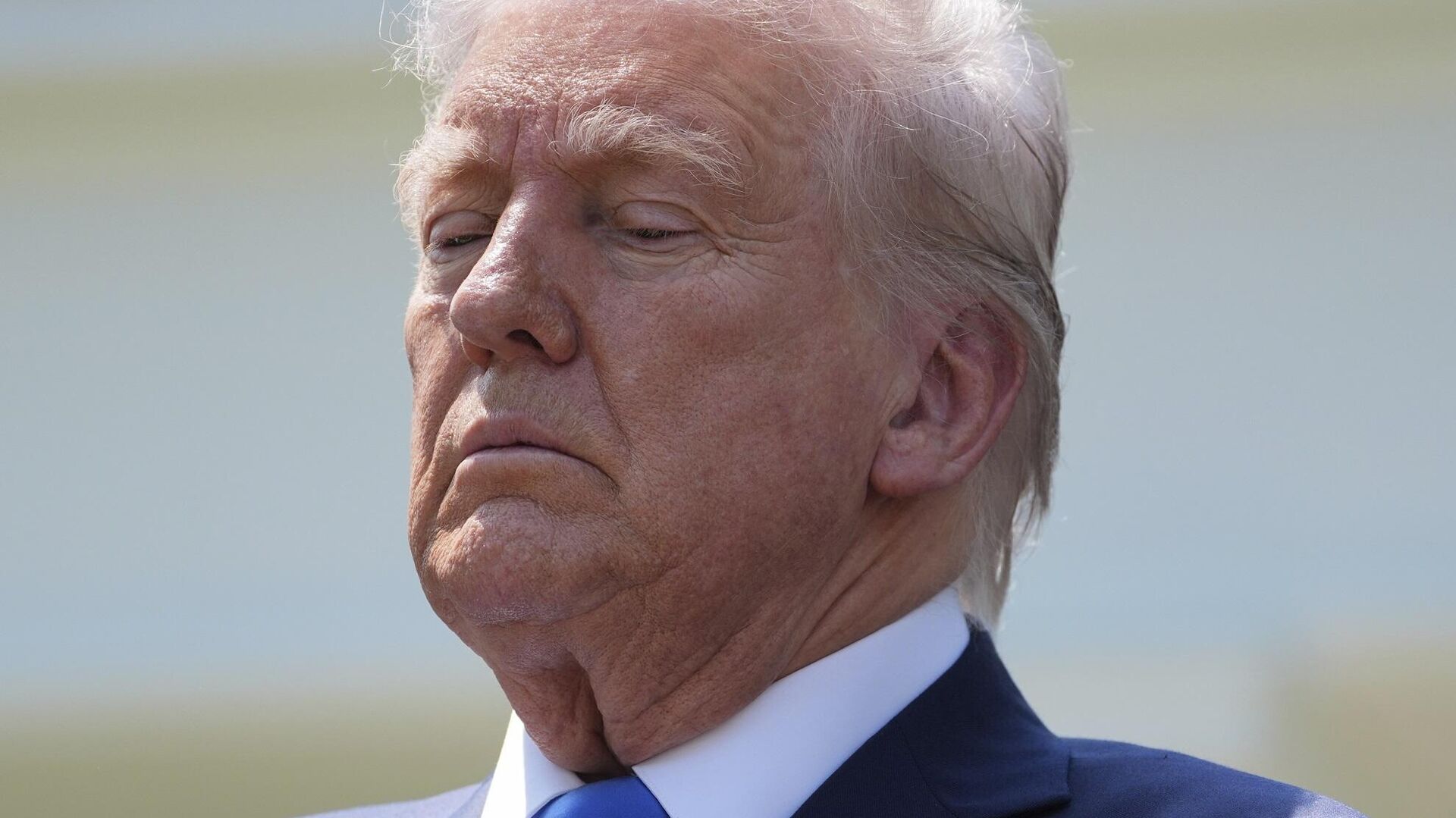 ترامب يؤكد تعليق الرسوم الجمركية على الواردات من الاتحاد الأوروبي حتى 9 يوليو المقبل