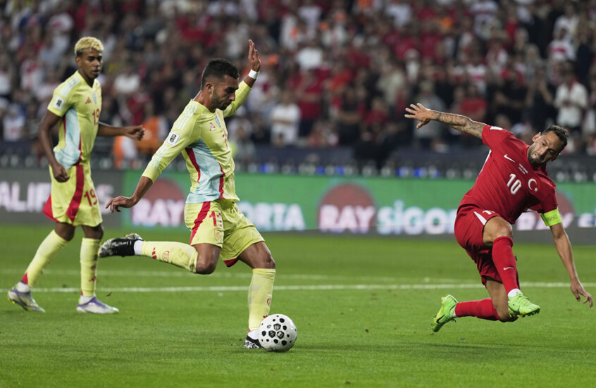 إسبانيا تسحق تركيا بسداسية في عقر دارها وأمام جماهيرها