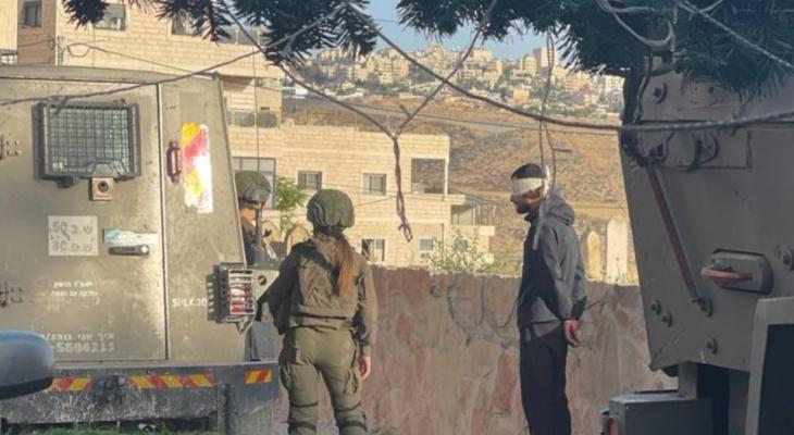 العدو الإسرائيلي يعتقل 23 فلسطينيا خلال مداهمات بالضفة الغربية والقدس