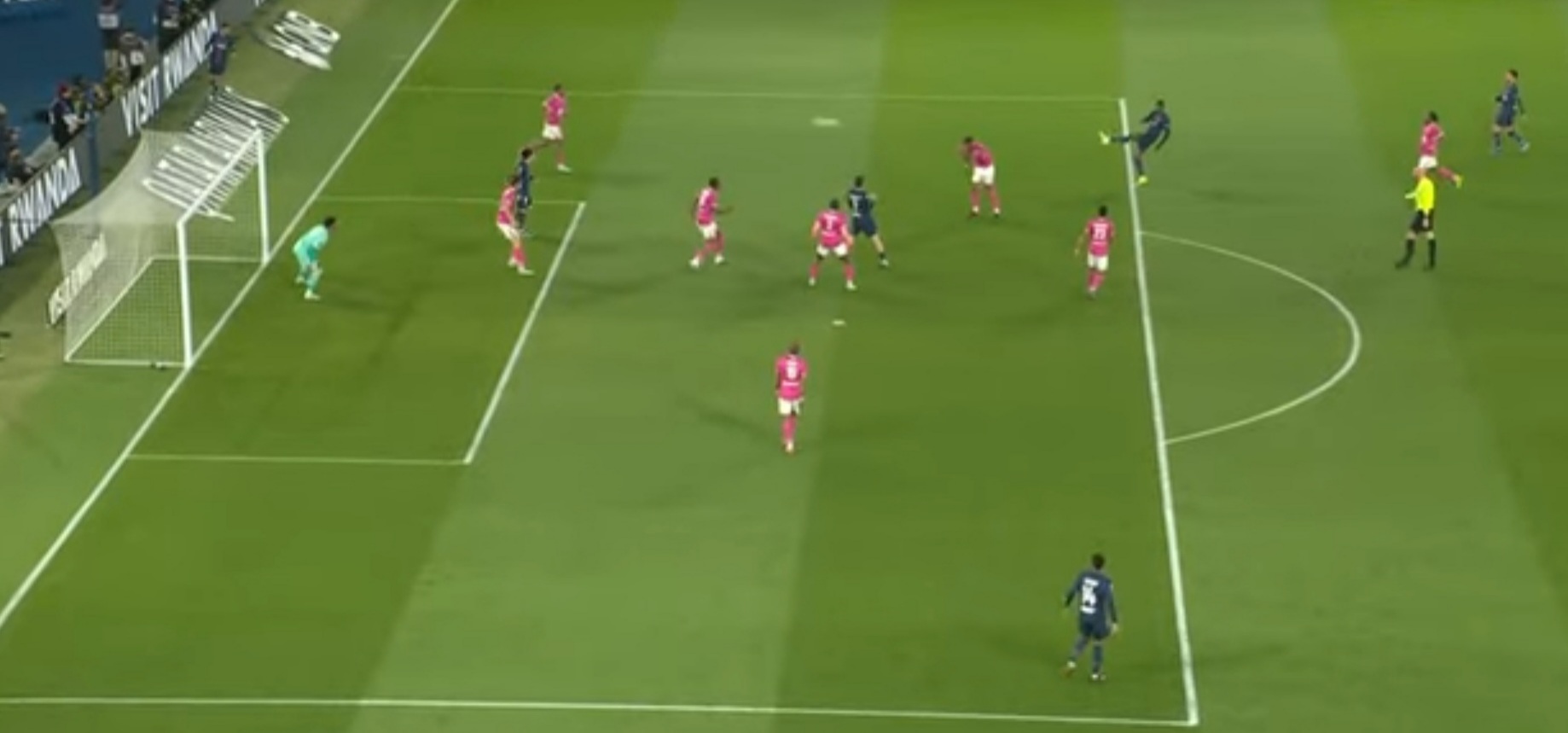 باريس سان جيرمان يعزز صدارته للدوري الفرنسي بثلاثية أمام تولوز