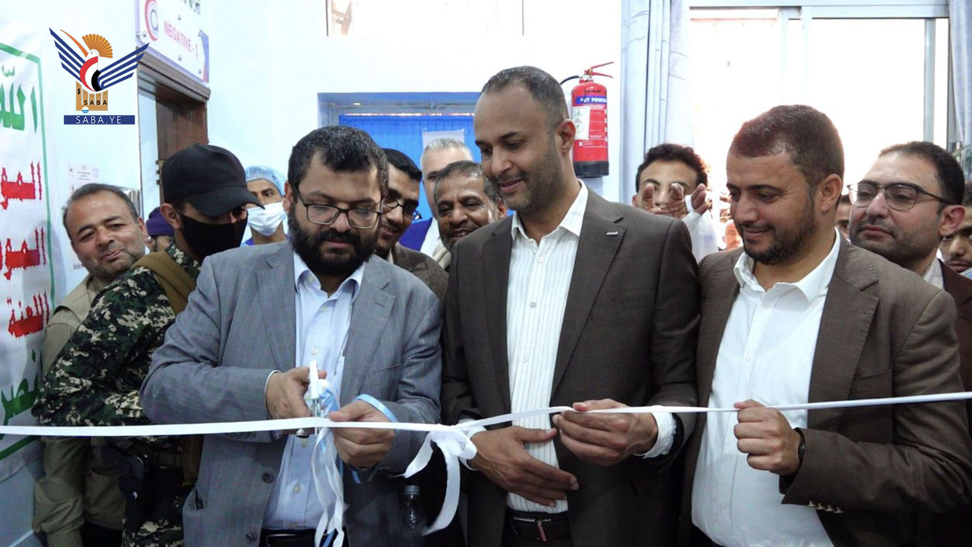 وزير الصحة يفتتح مركز الغسيل الكلوي الجديد بالمستشفى الجمهوري بصنعاء