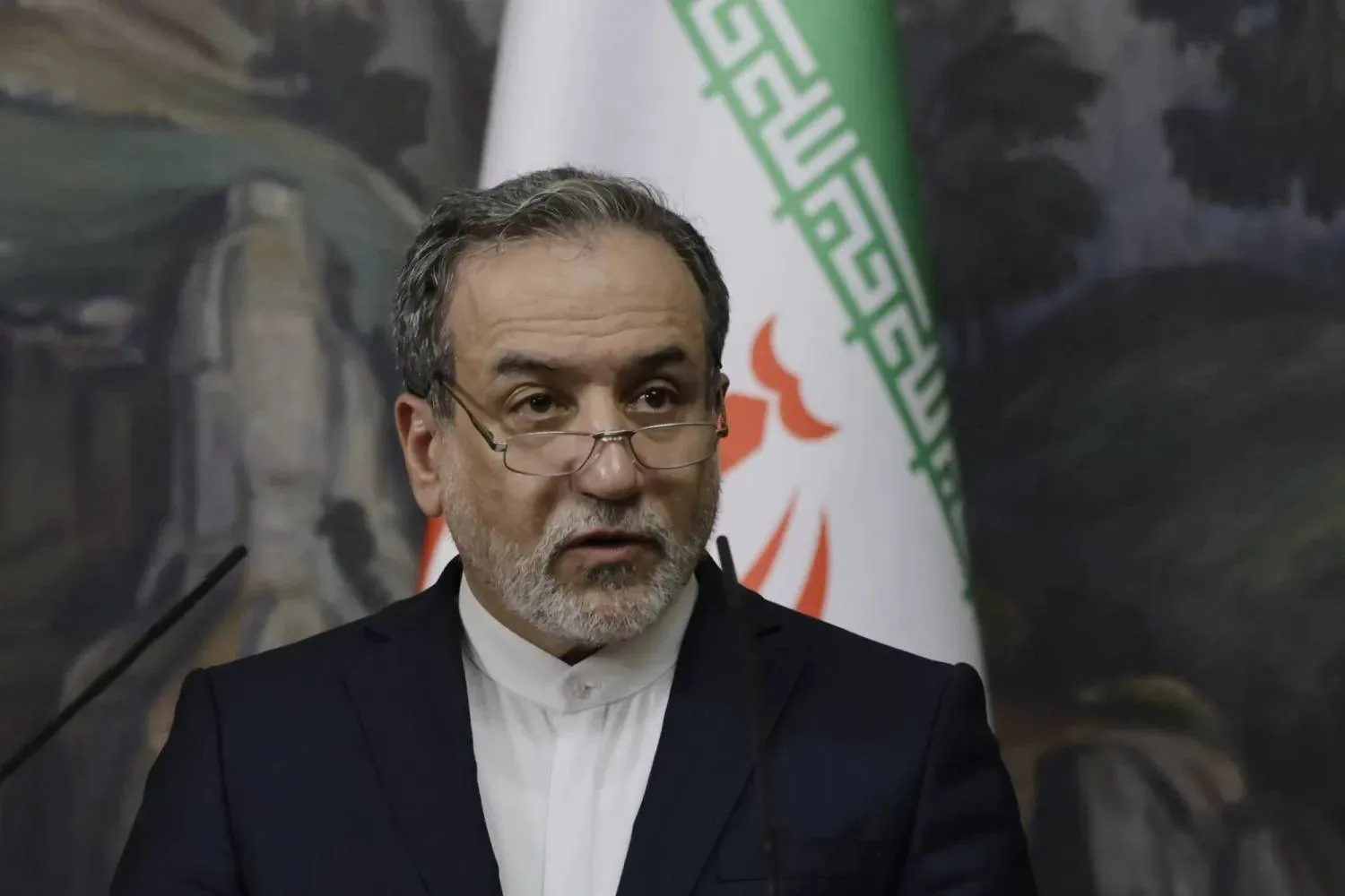 وزير الخارجية الإيراني: لا يحق للترويكا الأوروبية إساءة استخدام قرار لم تلتزم به