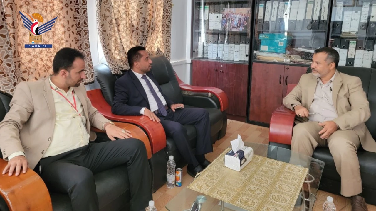 مناقشة تعزيز التعاون بين جامعة حجة وفرع بنك الأمل