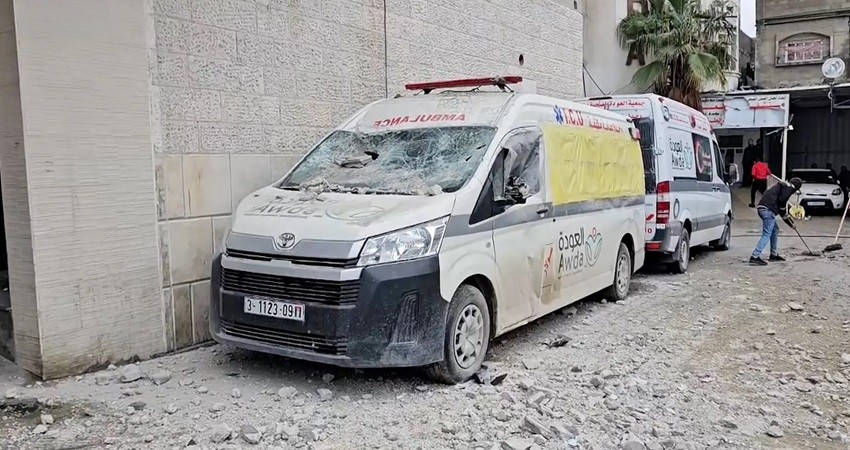العدو الصهيوني يقتحم مستشفى العودة في جباليا ويجبر الطواقم الطبية على مغادرته