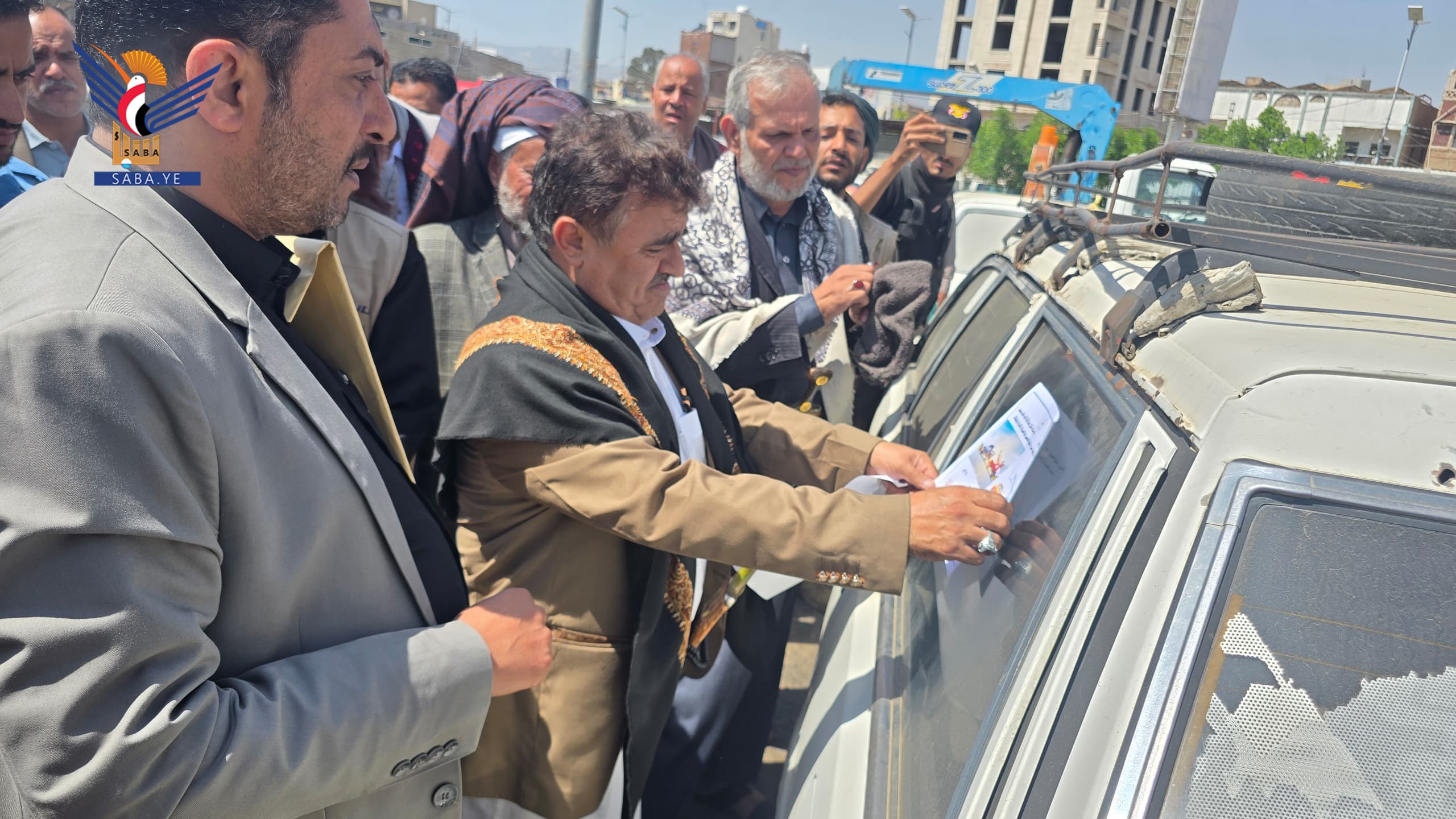 تدشين إعادة تأهيل مواقف نقل الركاب في باب اليمن بأمانة العاصمة تدشين إعادة تأهيل مواقف نقل الركاب في باب اليمن بأمانة العاصمة