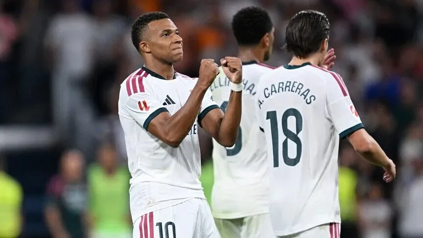 مبابي يقود ريال مدريد لاكتساح سوسيداد 4-1 في الدوري الإسباني