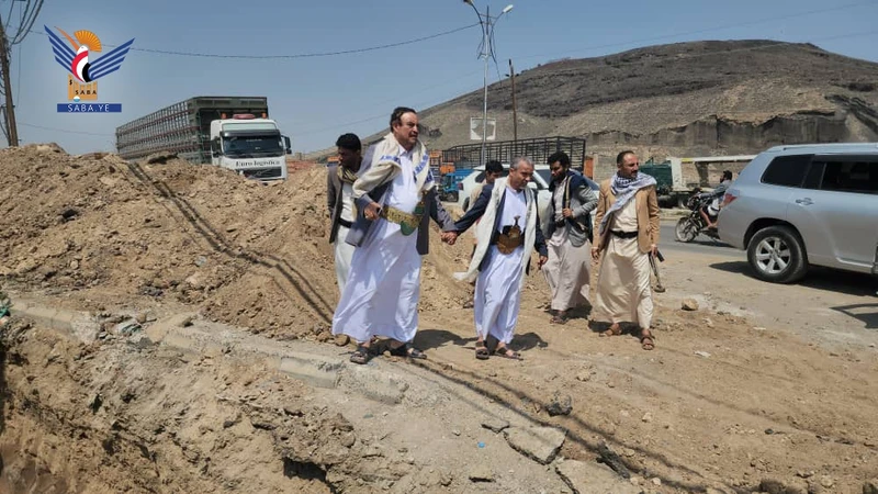 تدشين العمل بشق قناة تصريف مياه الأمطار في بني الحارث بمبادرة مجتمعية تدشين العمل بشق قناة تصريف مياه الأمطار في بني الحارث بمبادرة مجتمعية