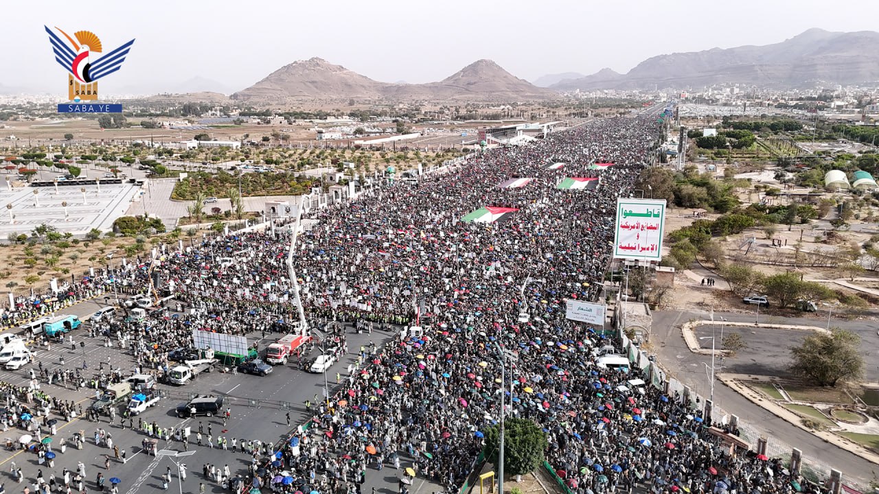 اليمنيون يجددون العهد بالوقوف إلى جانب الشعب الفلسطيني حتى النصر