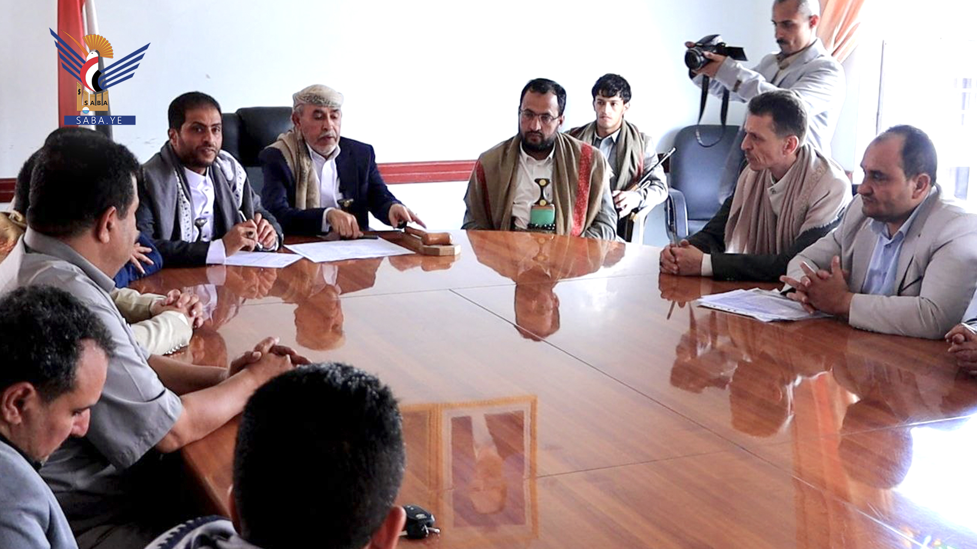 اجتماع لمناقشة جهود دعم الدورات والأنشطة الصيفية بمحافظة إب