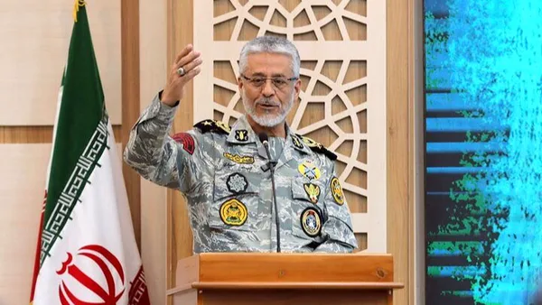 الأدميرال سياري: الصناعات الدفاعية الإيرانية حققت الردع المستدام وتجاوزت مرحلة العقوبات