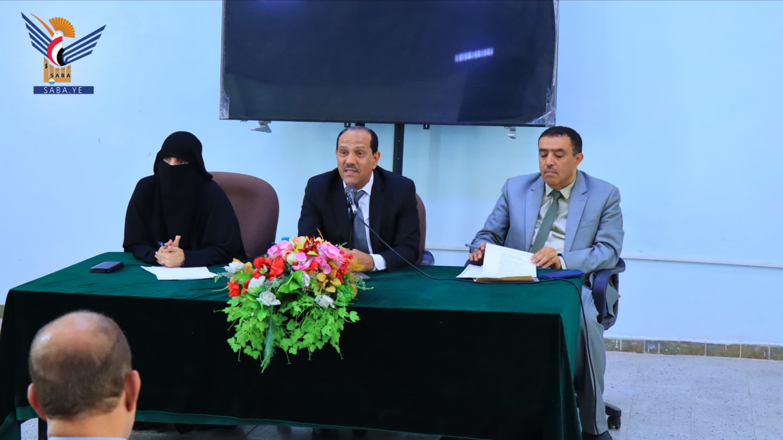 مناقشة أداء المراكز العلمية والبحثية في جامعة صنعاء