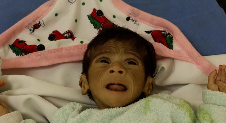 "يونيسف" تحذر من تفشي الأمراض بين أطفال غزة وتدعو لتكثيف المساعدات الإنسانية