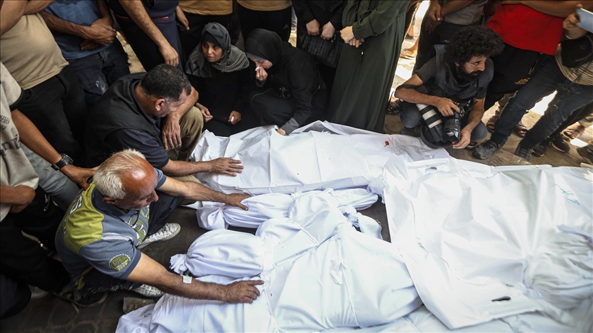استشهاد تسعة فلسطينيين في قصف العدو جنوب مدينة غزة ودير البلح
