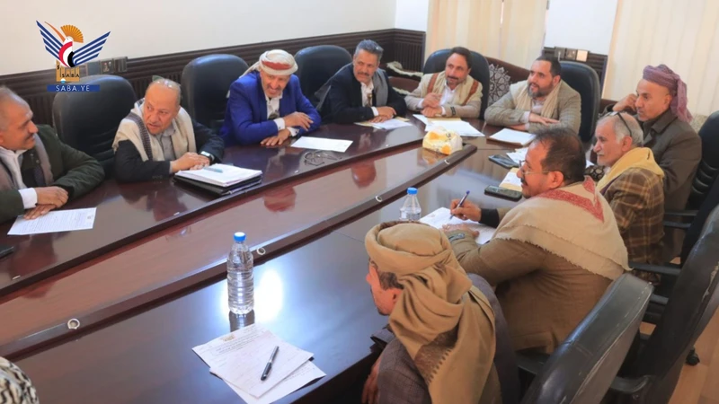 إدارية صنعاء تستعرض طالبات تنفيذ عددٍ من المشاريع التنموية