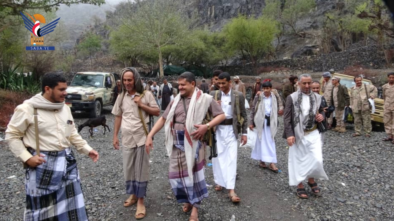 زيارة معايدة لقيادة مكتبي هيئة الأوقاف بتعز وذمار للمرابطين في المحور الشرقي بتعز