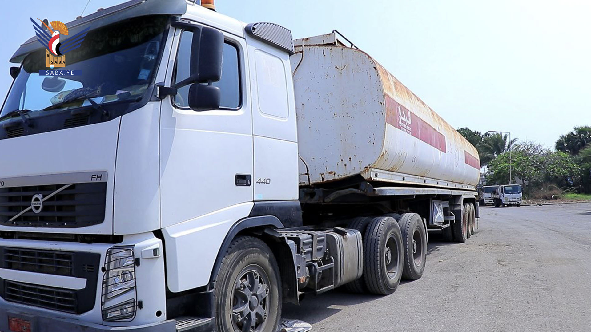 مؤسسة المياه بالحديدة تتسلم 50 ألف لتر ديزل دعماً من مجموعة إخوان ثابت