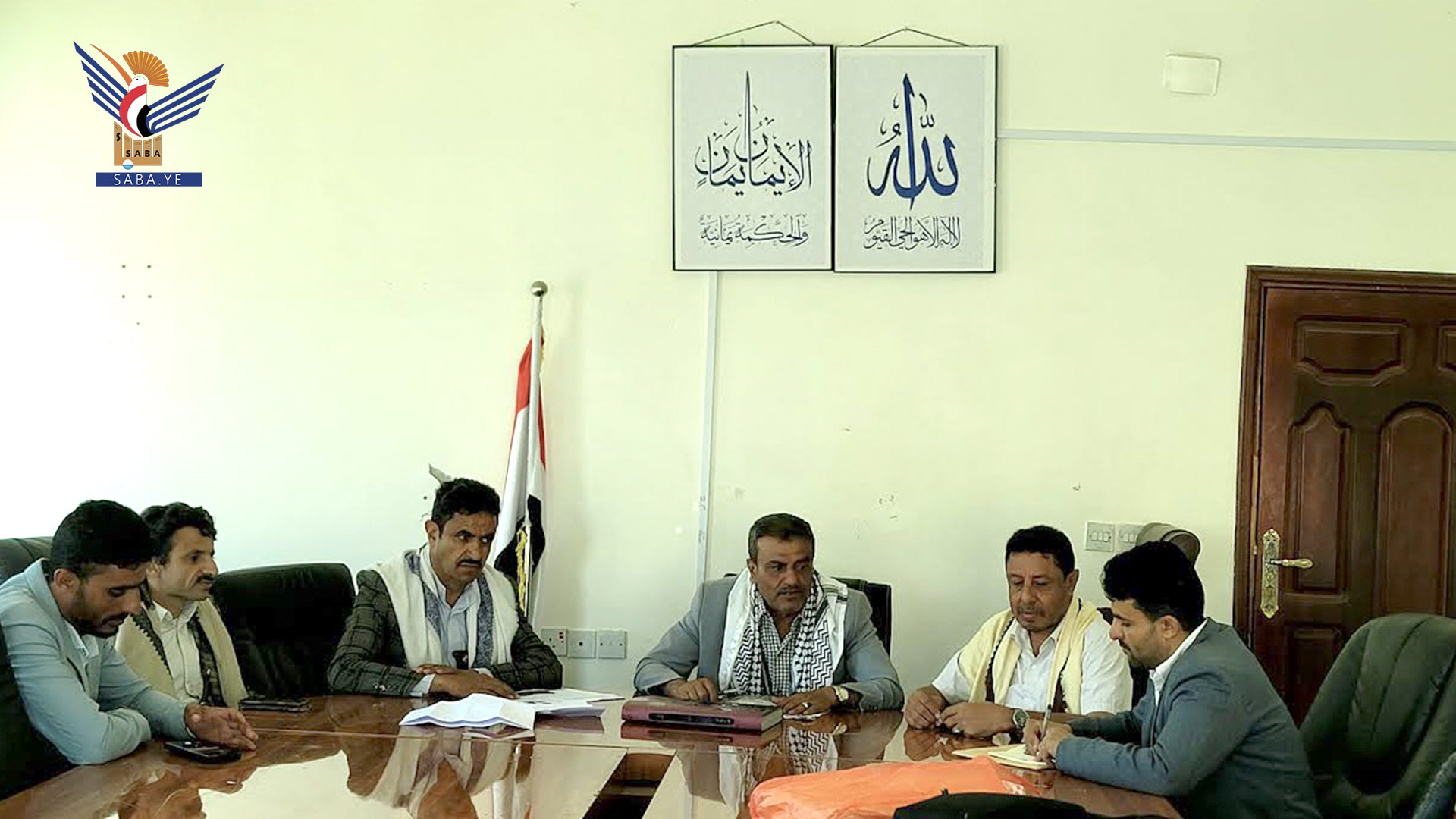 مناقشة الجوانب المتعلقة بتحسين الخدمات السياحية في حجة