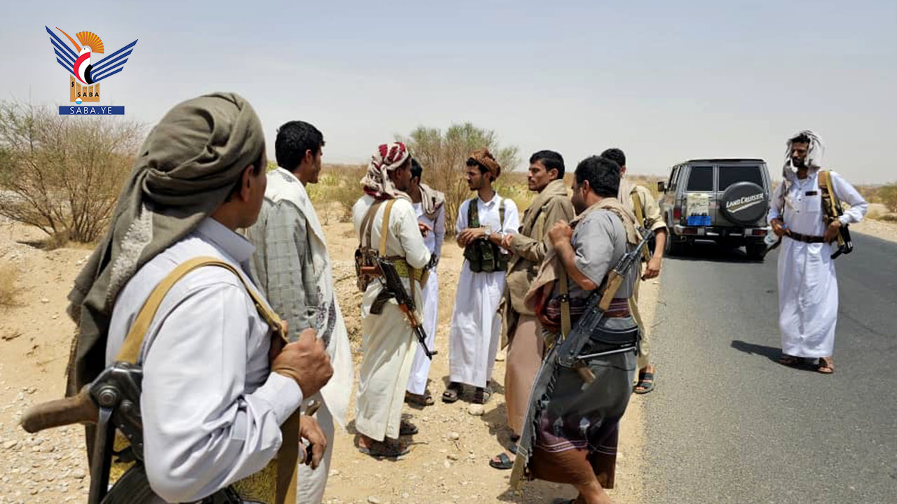 السلطة المحلية في الجوف تسلّم مشروع طريق الغيل الزراعي بمديرية الغيل